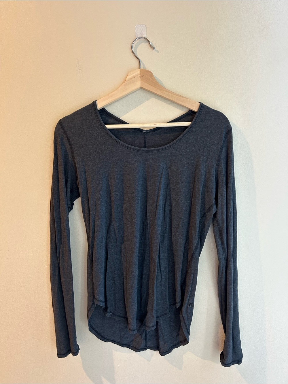 Lululemon Charcoal Gray Long Sleeve Athletic Top with Thumbholes